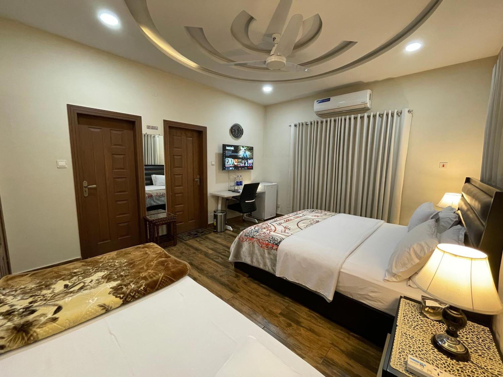 Alpha Guest House Rawalpindi Bagian luar foto