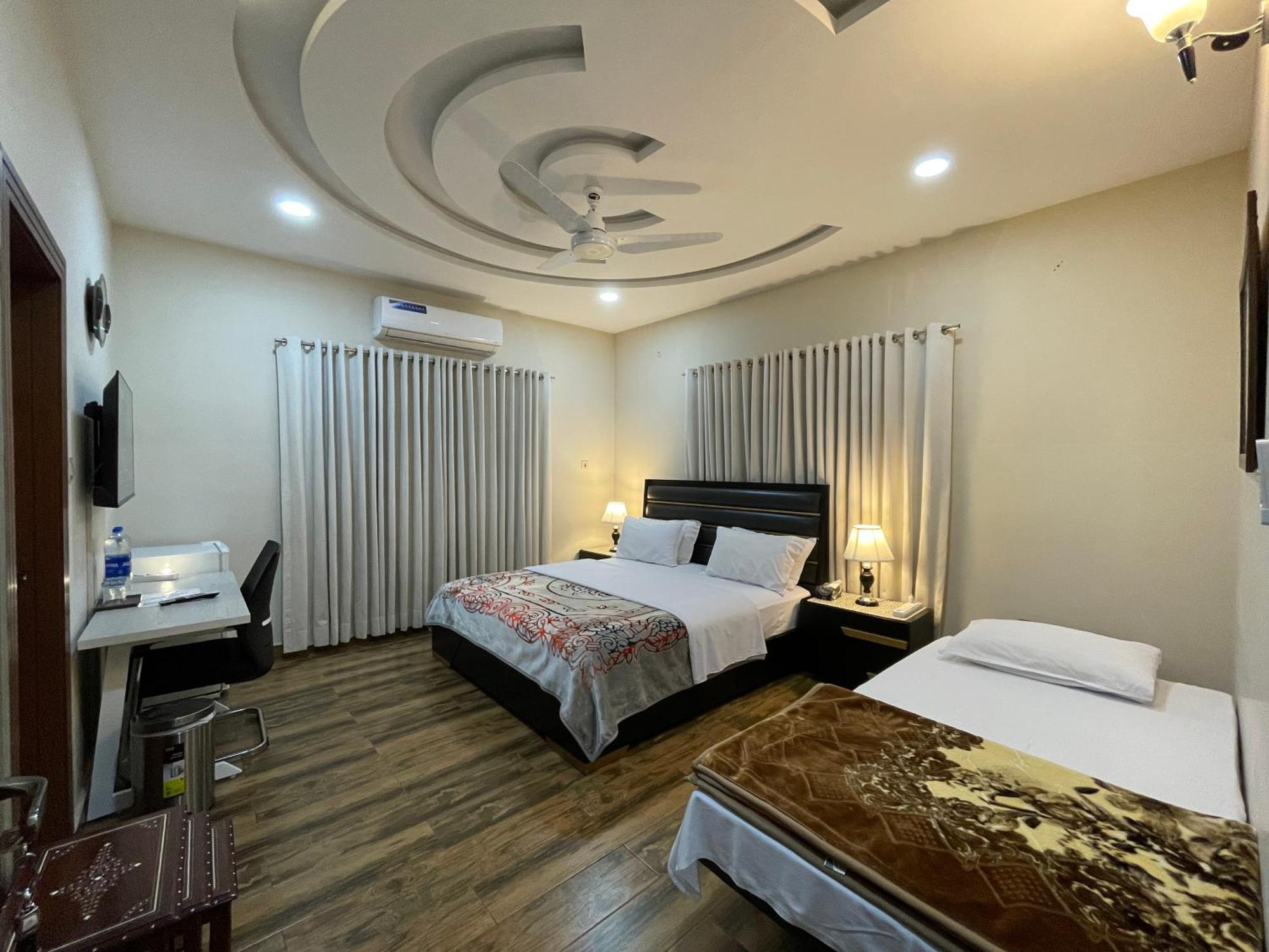 Alpha Guest House Rawalpindi Bagian luar foto