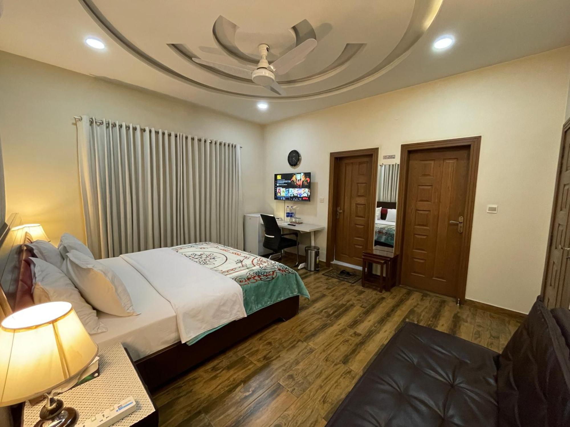 Alpha Guest House Rawalpindi Bagian luar foto