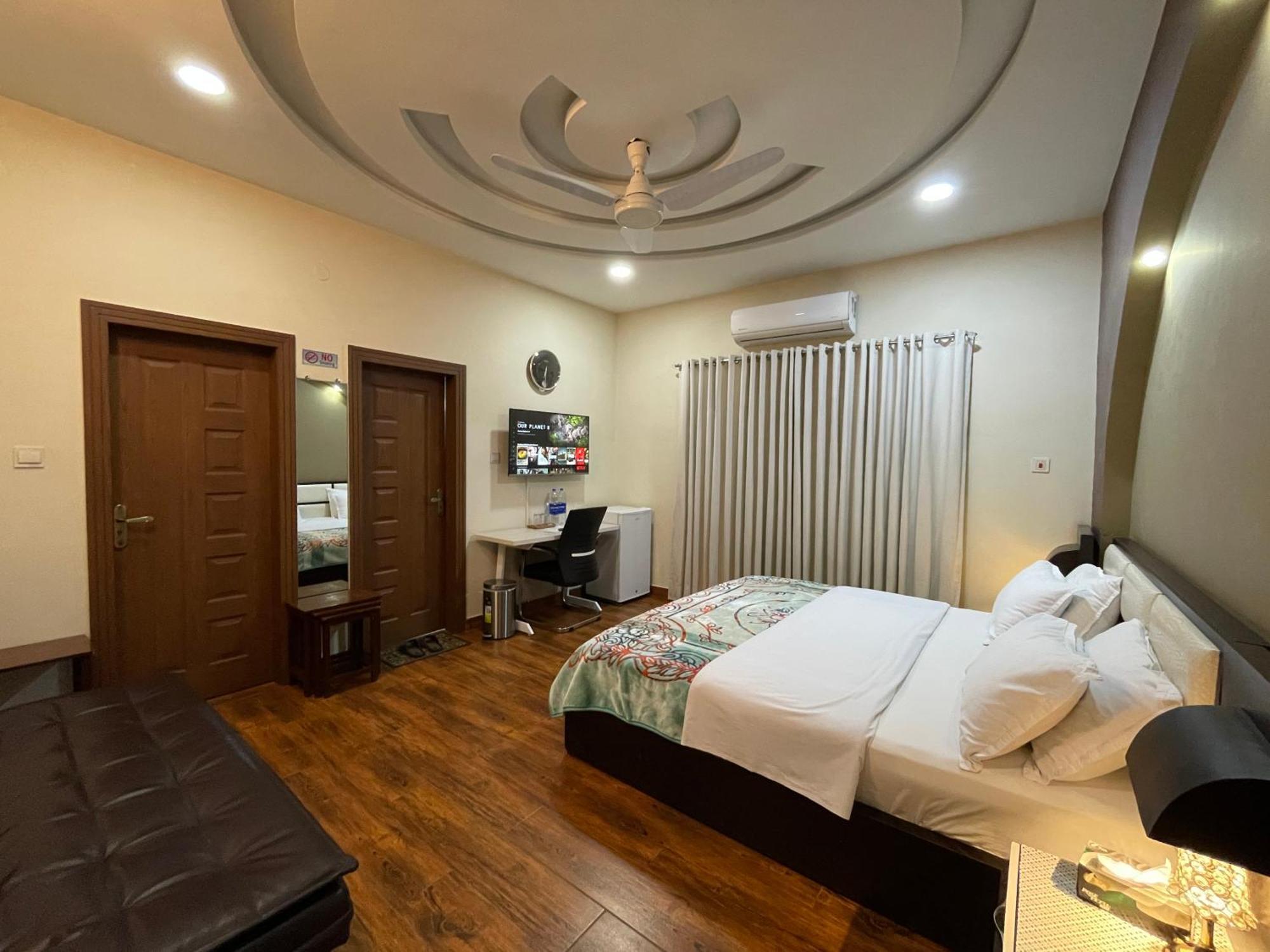Alpha Guest House Rawalpindi Bagian luar foto