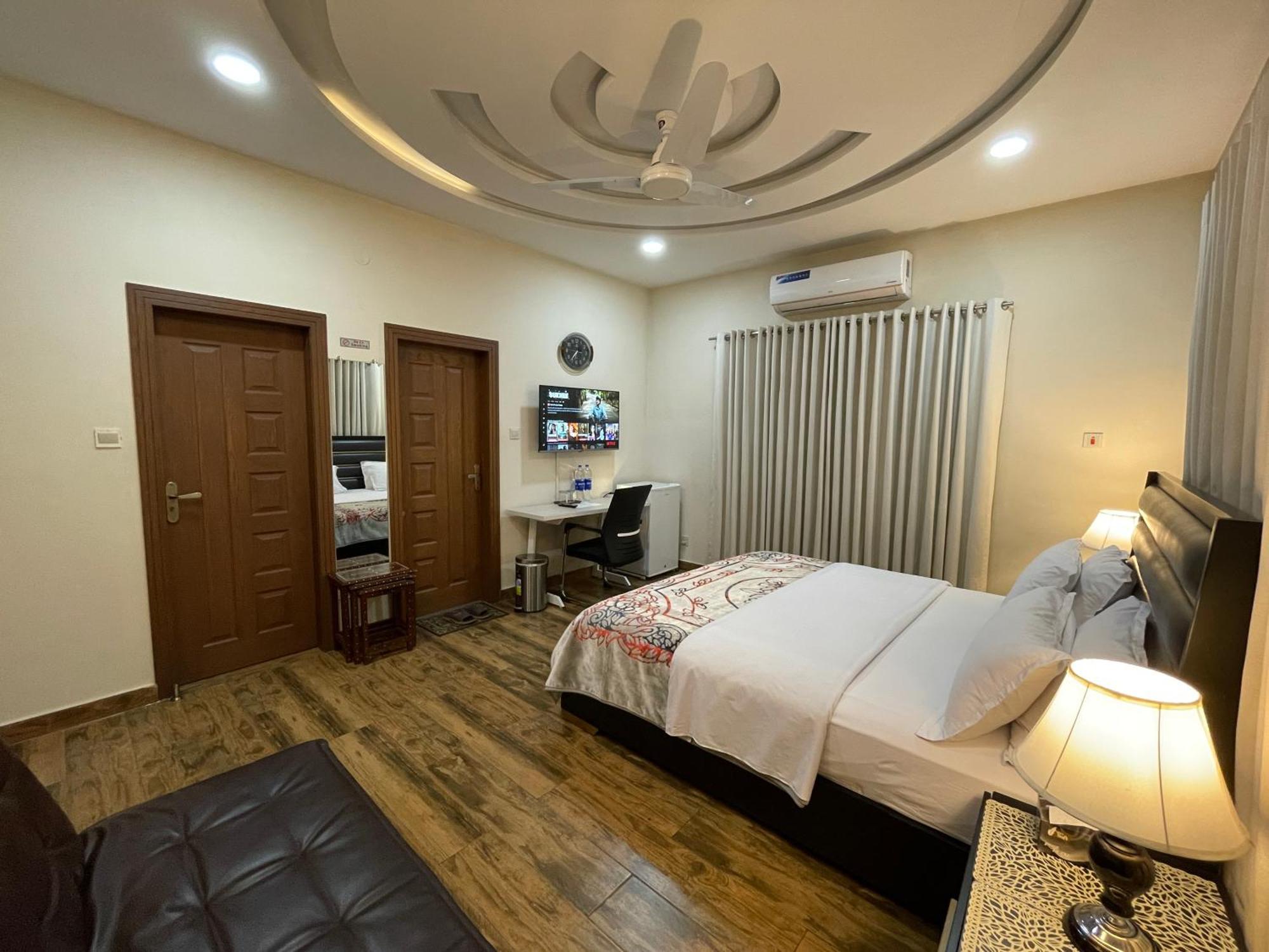 Alpha Guest House Rawalpindi Bagian luar foto
