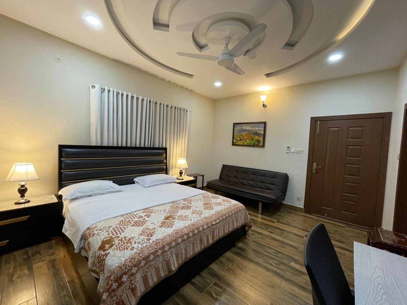 Alpha Guest House Rawalpindi Bagian luar foto