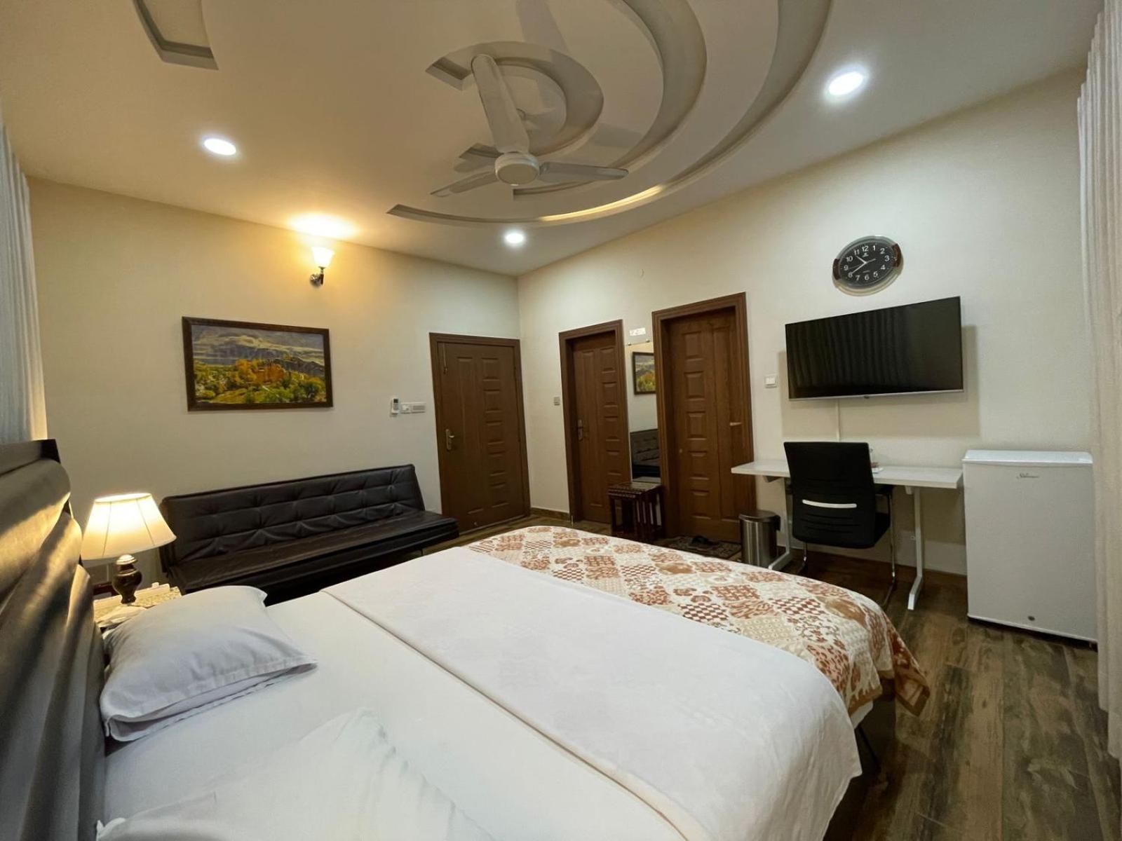 Alpha Guest House Rawalpindi Bagian luar foto